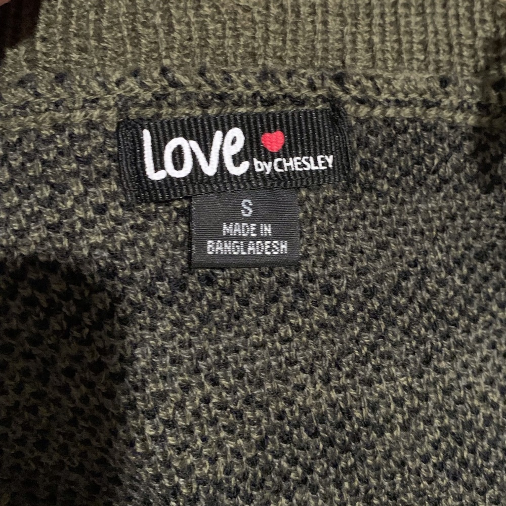 BNWT Camo Distressed Knit Sweater - Picture 4 of 4